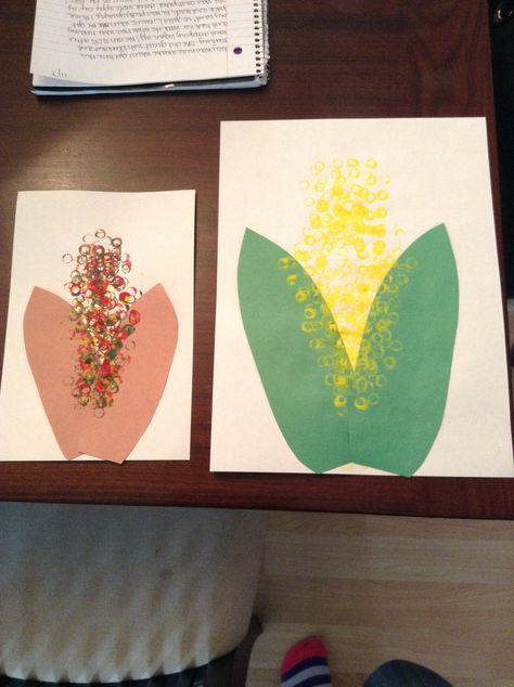 Corn Lego painting! Lego Painting, Preschool Art, Corn, Projects To Try, Lego, Stamp, Paint, Art