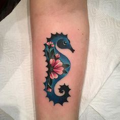 Sea Horse Tattoo, Horse Tattoo Ideas, Seahorse Tattoo, Turtle Tattoo Designs, Ocean Tattoos, Inspiration Tattoos, Beach Tattoo, Turtle Tattoo, Mermaid Tattoos