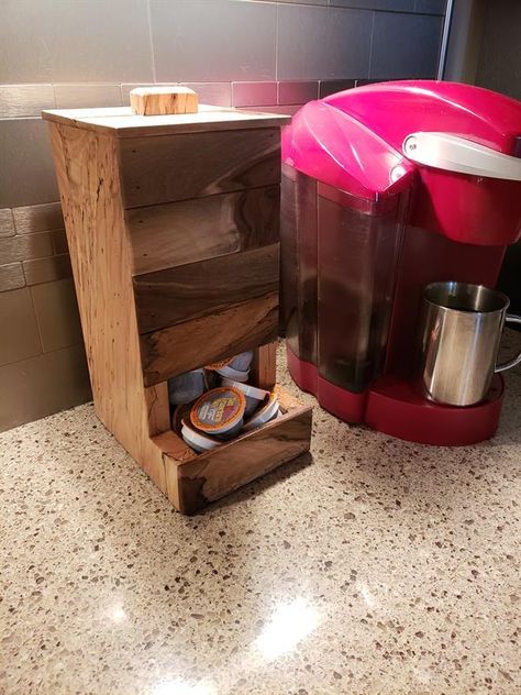 Coffee Pod Dispenser, Cups Storage, K Cup Storage, Coffee Dispenser, Woodwork Projects, K Cups, Project Plans, Cup Coffee, Unique Presents