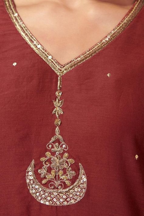 Mirror Blouse Design, Marodi Work, Mirror Blouse, Farida Gupta, Kurti Embroidery, Kurtas For Women, Indian Kurti, Embroidery Suit, Kurta For Women