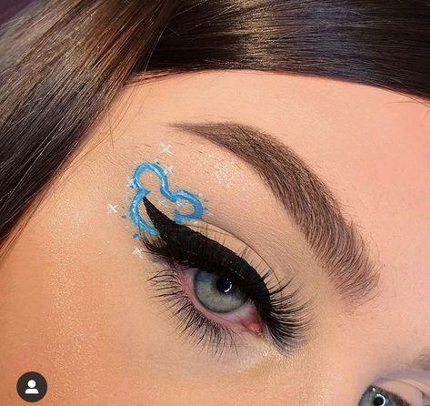 Disneyland Makeup, Eyeliner Wings, Plouise Makeup Academy, Perfect Eyeliner, Disney Makeup, Anastasia Brow, Best Eyeliner, Stunning Makeup, Rimmel London