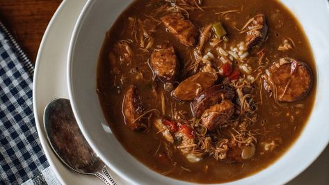 Antoni Porowski's famous gumbo recipe from Queer Eye Season 6 is on-demand and today, myriads of people are fascinated by it and want to serve themselves with the gumbo. Do you know the secret ingredient for the gumbo recipe? How To Make Gumbo, Chicken And Sausage Gumbo, Chicken Sausage Gumbo, Cajun Gumbo, Gumbo Recipe Sausage, Chicken And Sausage, Sausage Gumbo, Queer Eye, Cajun Cooking