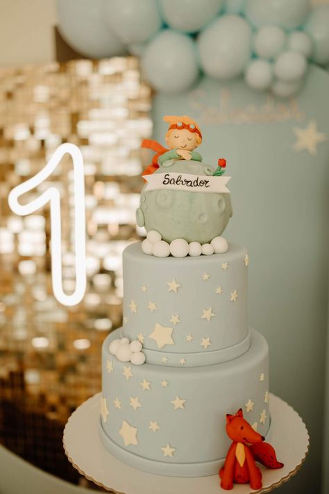 Principezinho / The Little Prince | CatchMyParty.com Little Prince Baby Shower Theme, The Little Prince Birthday Theme, Little Prince Birthday Theme, Prince Party Theme, Little Prince Birthday Party, Little Prince Cake, Prince Birthday Theme, Prince Baby Shower Theme, Baptism Themes