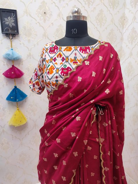 Tomato Red Saree Contrast Blouse, Saree Colour Combination, Daily Wear Sarees, Boat Neck Blouse Design, Blouse Designs Pattern, Model Blouse Designs, Simple Saree Designs, New Saree Designs, Saree Blouses Designs