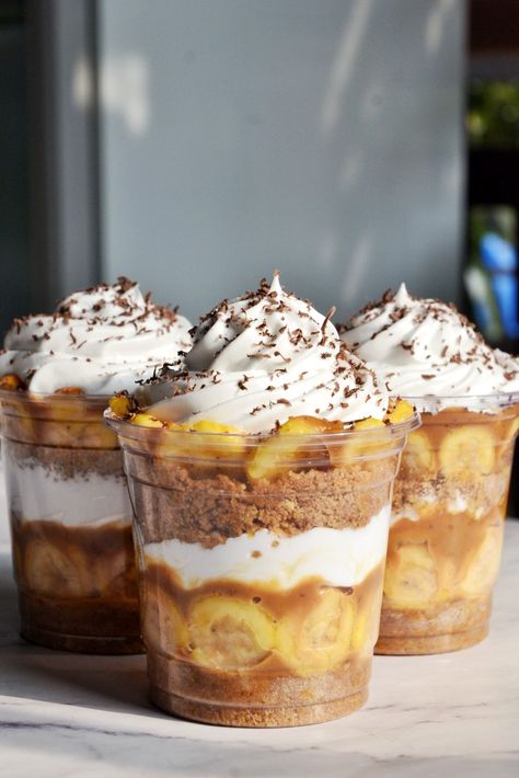 #food Mini Banoffee Pie, Mini Trifle, Desert Cups, Trifle Bowl, Mini Dessert, Banoffee Pie, Mini Desserts, Trifle, Product Photography