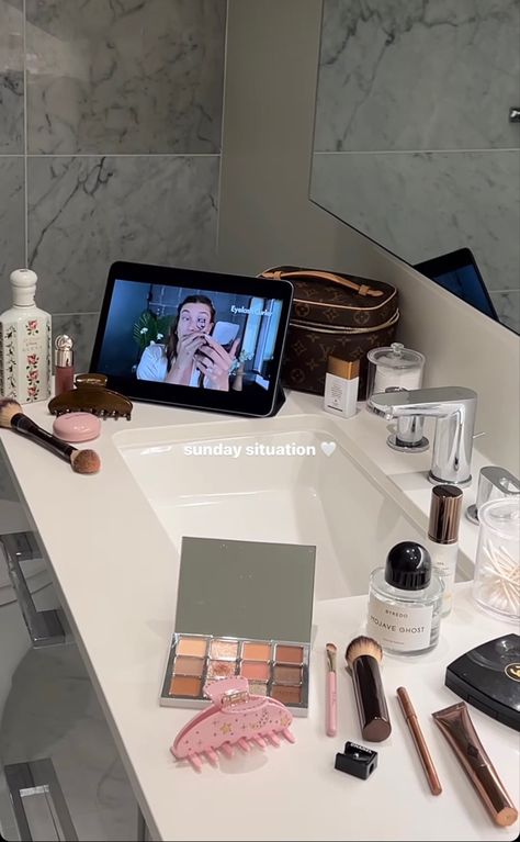 Vogue Getting Ready Aesthetic, Vogue Makeup Aesthetic, Girl Necessities, Vogue Video, Vogue Aesthetic, Vogue Makeup, Bathroom Makeup, Art Aesthetic Room, Dior Aesthetic