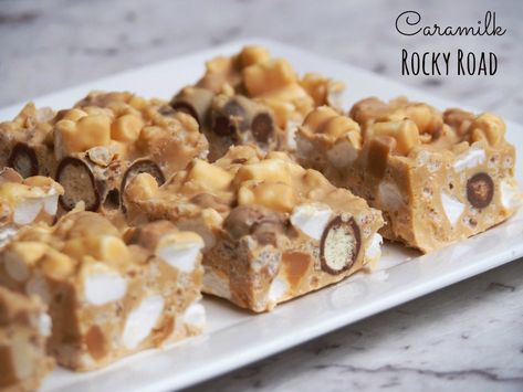 Caramilk Rocky Road, Caramilk Recipes, Cafe Treats, Caramel Cakes, Slice Recipes, Rocky Road Recipe, Macros Diet, Jaffa Cake, Cheesecake Lovers