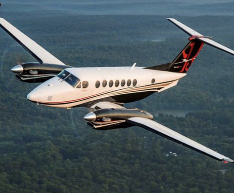 Bigger is better.  At first sight, the King Air 350 stands out from its counterparts due to its sheer size. With a 58 ft wingspan, the King Air 350 handles turbulence and weather better than most Turbo-props.  Learn more about the King Air 350 below.  #PrivateJet #PrivateJetForSale #KingAir350 King Air 350, Beechcraft King Air, King Air, 8 Passengers, General Aviation, Weekend Warrior, Dental Services, Private Jet, Air Show