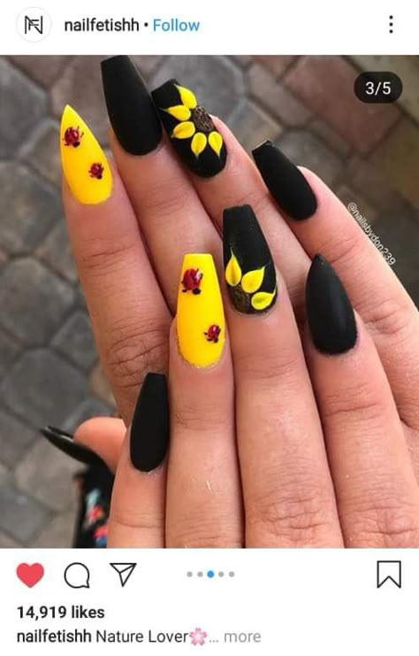 Sunflower Nails Black, Black Acrylic Nail Designs, Gel Pedicure, Sunflower Nails, Pretty Nail Art Designs, Coffin Nails Long, Summer Acrylic Nails, Pretty Nail Art, Yellow Nails