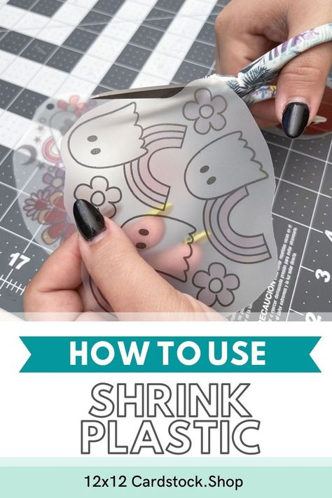 Shrink Sheet Crafts, Shrinky Dink Tips, Shrink Plastic Jewelry Tutorial, Plastic Sheets Crafts, Shrink Plastic Tutorial, Shrink Plastic Earrings Diy, Shrink Plastic Ideas, Diy Shrink Plastic Jewelry, Shrinky Dink Art