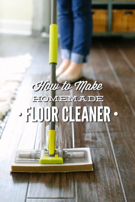 Cleaning Floors With Vinegar, Homemade Floor Cleaner, Homemade Floor Cleaners, Vinegar Cleaner, Cleaner Living, Dusting Spray, Cleaning Wood Floors, Toxic Cleaning Products, Cleaner Recipes