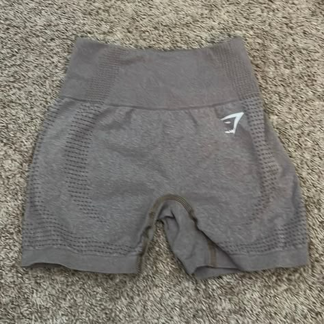 Gymshark vital seamless 2.0 shorts! Gym Shark Shorts, Gymshark Vital Seamless 2.0 Shorts, Gymshark Shorts, Gymshark Vital Seamless, Gym Shark, Light Grey Color, Gymwear Outfits, Gymshark Women, Fitness Wear Outfits