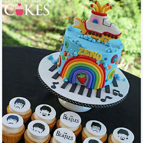 Beatles Cupcakes, Beatles Birthday Cake, Bolo Rock, 70s Cake, Beatles Baby Shower, Beatles Cake, Festa Rock Roll, Beatles Themed Party, Beatles Birthday Party