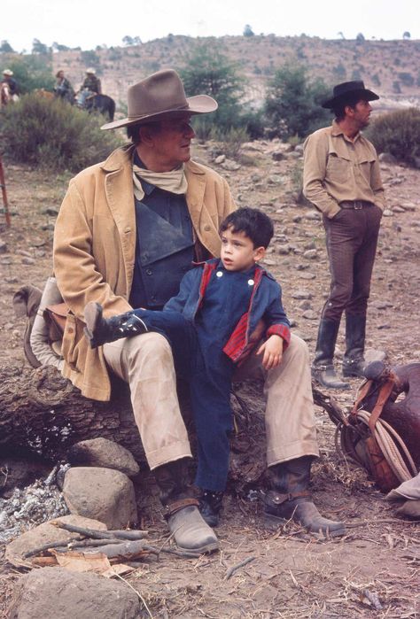 Remembering John Wayne: You've never seen any of these exclusive photos John Wayne Quotes, John Wayne Movies, Clint Walker, Ben Johnson, Western Hero, Wayne Family, Hollywood Men, Actor John, Dean Martin