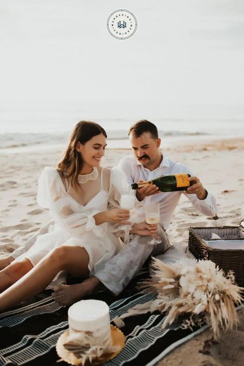 This Vero Beach Florida elopement included cake, champagne, their dogs and a trip to 7-11. Since the couple married on 7-11, they decided to go for a slurpee run. Photo by Hazography. Champagne Beach Photoshoot, Beach Picnic Engagement Photos, Beach Picnic Photoshoot, Teepee Photoshoot, Picnic On Beach, Beach Prenup, Florida Proposal, Elopement Cake, Elopement Picnic