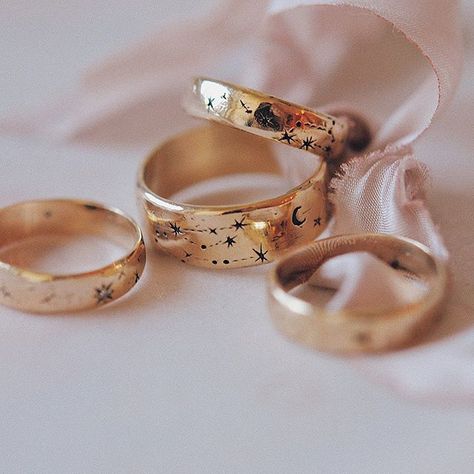 Sofia Zakia в Instagram: «Our signature Written in the Stars bands ✨ each handcarved in wax, completely one of a kind. Engraved with 2 constellations of your choice…» Sofia Zakia, Stars Ring, Sea Of Stars, Written In The Stars, 22 December, In The Stars, Star Ring, Memento Mori, Rose Gold Diamonds