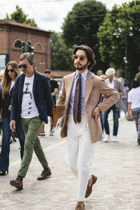 Wedding Guest Outfit Men, Italy Wedding Guest Outfit, Italy Wedding Guest, Pitti Uomo Street Style, European Men, The Best Outfits, Look Formal, Mens Fashion Smart, Herren Outfit