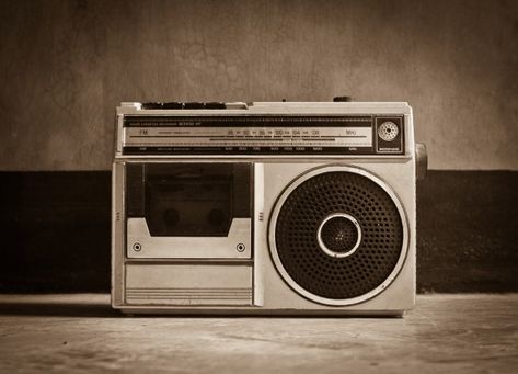 Music electrical antique retro backgroun... | Free Photo #Freepik #freephoto #background #vintage #music #waves Old Radio, Radio Channels, Moving On In Life, Remote Sensing, Radio Wave, Advantages And Disadvantages, Old Radios, Retro Background, Radio Communication