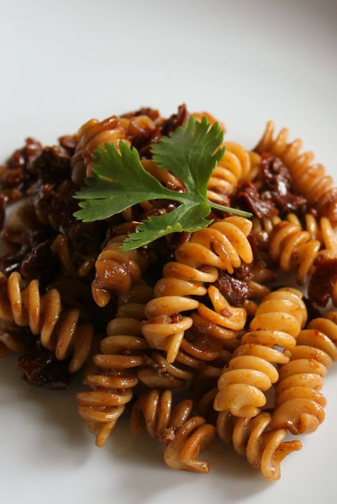 Balsamic Vinegar Pasta, Healthy Sun Dried Tomato Pasta, Pasta With Balsamic Vinegar, Pasta With Dried Tomatoes, Sun Dried Tomato Olive Oil Pasta, Sundered Tomato Pasta, Sundried Tomato Pasta Vegan, Sun Dried Tomato Artichoke Pasta, Basalmic Vinegar