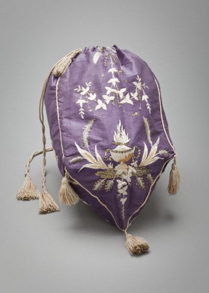 The History of the Handbag – Women’s Museum of California Regency Era Fashion, Bags Online Shopping, Regency Fashion, Purple Bag, Stylish Handbags, Regency Era, Vintage Purses, Chatelaine, Historical Costume