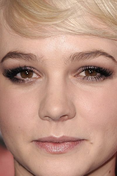 Narrow Eyes Makeup, Narrow Eyes, Bridal Makeup Wedding, Carey Mulligan, Neutral Eyeshadow, Makeup Wedding, Hooded Eyes, Eye Shape, Eye Shapes