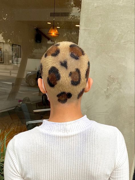 Cheetah Print Hair Shaved, Leopard Print Hair Shaved, Leopard Print Buzzcut, Leopard Hair Dye, Shaved Dyed Hair, Arctic Fox Dye, Cheetah Print Hair, Yellow Crocs, Short Hair Designs