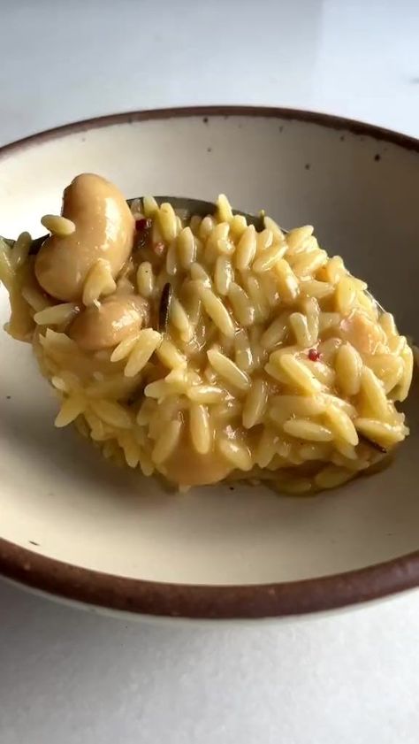 Creamy orzo, butter beans and crispy greens - may this calming recipe lull you to sleep since I'm pro #viralcookingreels #foodreelsfb #viralreels #fypreelsfb #reelsfb #cooking #food #homemade #foodlover #reelsfypシ #reelspage | JustineSnaks | JustineSnaks · Original audio Lima Bean Recipes, Creamy Orzo, Weekend Cooking, Butter Beans, Bean Recipes, Orzo, 5 Hours, Veggie Recipes, Healthy Lunch