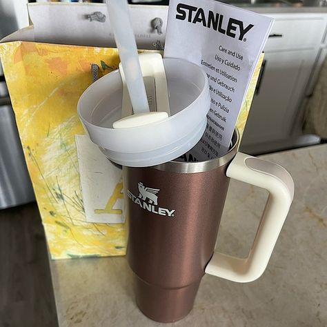 Sold out special rose quartz GLOW 30oz Stanley Stanley Quencher, Tea Or Coffee, Tumblers With Lids, Insulated Tumblers, Iced Tea, Rose Quartz, Straw, Tumbler, Coffee