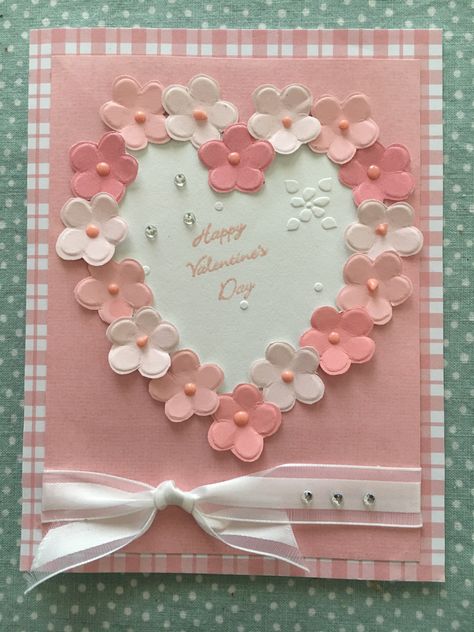 Creative Card Making Ideas, Handmade Greeting Card Designs, Valentine Love Cards, Valentine Cards Handmade, Diy Gift Card, Make Your Own Card, Valentine Cards, Gifts Cards, Handmade Birthday Cards