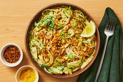 Looking for delicious spaghetti lunch recipes and dinner ideas? That’s what’s in store with our Lemony Spaghetti with Brussels Sprouts recipe, made with pre-measured, high-quality ingredients. Lemony Spaghetti With Brussel Sprouts, Lemony Spaghetti, Chicken Brussels Sprouts, Brussel Sprout Pasta, Spaghetti With Chicken, Hellofresh Recipes, Delicious Spaghetti, Sprouts Recipe, Shredded Brussel Sprouts