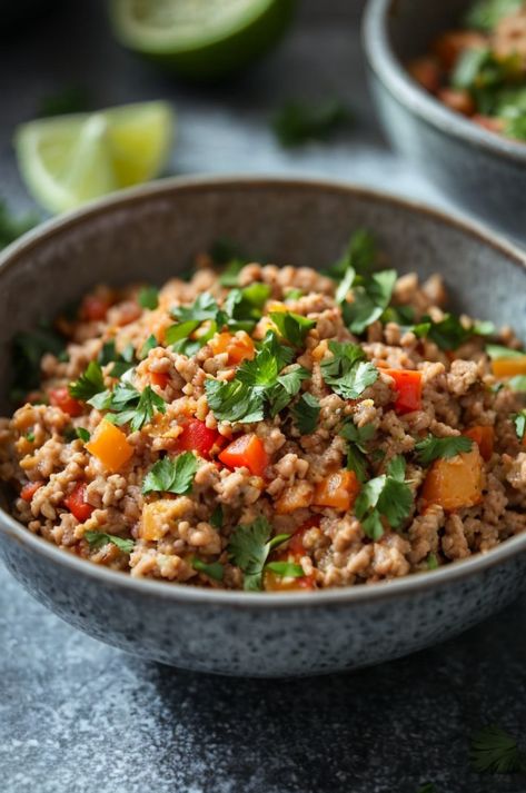 Discover irresistible ground turkey dishes that transform meal planning into a flavorful adventure. Perfect for healthy and easy dinners! #GroundTurkey #MealPrep #HealthyEating #EasyDinners #RecipeInspiration Whole 30 Ground Turkey Recipes, Turkey Skillet Recipes, Quick Ground Turkey Recipes, Ground Turkey Dishes, Ground Turkey Seasoning, Turkey Lunch, Turkey Seasoning, Ground Turkey Recipes Healthy, Healthy Ground Turkey