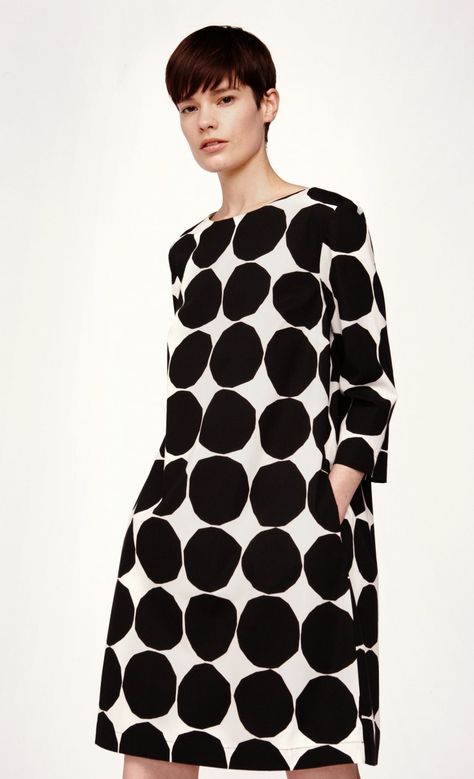 Large polka dots dress Marimekko Dress, Marimekko Fabric, Polka Dots Outfit, Quoi Porter, Cocktail Outfit, Cropped Sleeves, Cotton Poplin, Print Dress, Cool Style