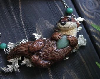 TiniestSpirit - Etsy Otter Totem, Otter Necklace, Otter Jewelry, Cute Otter, River Otter, Dress Design Drawing, Sea Otter, Fantasy Jewelry, Animal Sculptures