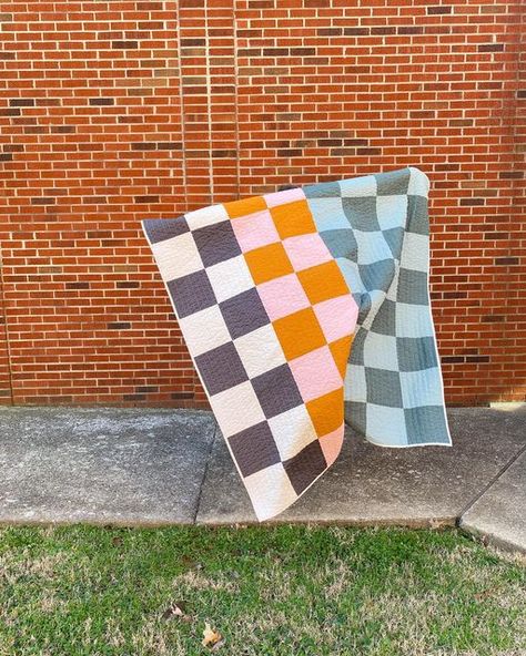 Big Block Quilts, First Quilt, Quilting Designs Patterns, Flannel Quilts, Sewing School, Denim Quilt, Easy Quilt Patterns, Fabric Yarn, Diy Quilt