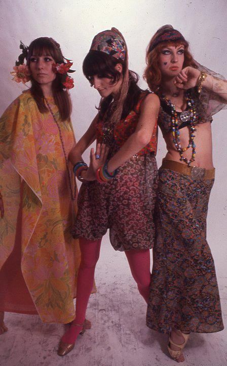 Marijke, with models Groupie Outfit, 70s Medieval, Hippie Aesthetic Outfit, Medieval Revival, 60’s Fashion, 60s 70s Fashion, Fashion 70s, Hippie Culture, 70s Outfits