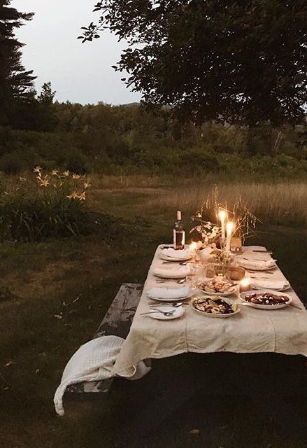 Dinner In A Field, Forest Dinner Party, Outside Dinner Party, Beltane Aesthetic, Backyard Hosting, Backyard Dinner Party, Garden Dinner, Elsie Green, Happy Weekend Quotes