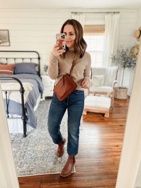 Beige Crew Neck Sweater Outfit, So Cal Winter Outfits, Tan Cashmere Sweater Outfit, Cashmere Crew Neck Sweater Outfit, Brown Cashmere Sweater Outfit, Cream Cashmere Sweater Outfit, Neutral Sweater Outfit, Light Brown Sweater Outfit, Khaki Sweater Outfit