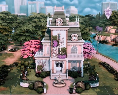 Here is a victorian manor i built in Willow Creek on the Sims 4. It may or may not be haunted... Ts4 Tiny House, Victorian Sims 4 House, Victorian Homes Sims 4, Sims 4 Victorian House Floor Plans, Sims 4 Manor, Sims 4 Victorian Mansion, Sims 4 Victorian Castle, Sims 4 Victorian House No Cc, Small Victorian Home