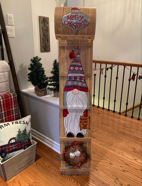 Christmas Toboggan Decoration, Tobaggon Christmas Decor, Vintage Christmas Signs Wood, Toboggan Sled Decor, Porch Boards, Sled Decor, 2023 Crafts, Homemade Christmas Decorations, Luge