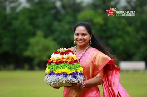 Lady behind the revival of Bathukamma Festival !!! Cultural Awakening !! Bhathukamma Festival, Batukamma Images, Pretty Smile, Banner Background, Folk Song, Hd Images, Blouse Design, Blouse Designs, Festival