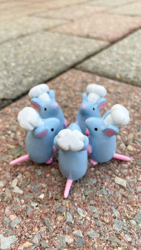 Alana 𓆏 on Instagram: “This audio felt appropriate 🐀 heres a process of painting the larger chef rats!! All chef rat orders will be shipped out soon :) PS. Check …” Animals That Look Like Food, Worm Clay Art, Clay Mouse Easy, Rat Polymer Clay, Small Simple Clay Ideas, Cute Animals To Make Out Of Clay, Weird Things To Make Out Of Clay, Cute Ceramic Gifts, Miniature Sculpture Clay