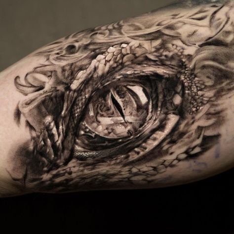 3d Dragon Tattoo, Reptile Eye, Indian Tattoos, Realistic Dragon, Dragon Tattoos For Men, Dragon Sleeve, Dragon Sleeve Tattoos, Tattoo Lettering Fonts, World Tattoo