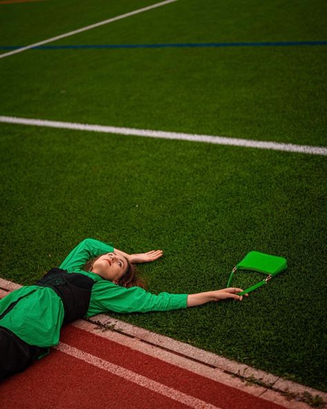 Bleacher Photoshoot, Bleachers Photoshoot, Stadium Photoshoot, Christmas Aesthetic Tiktok, Stadium Photography, Sports Shoot, Stadium Jumping, Graduation Pose, Sports Campaign