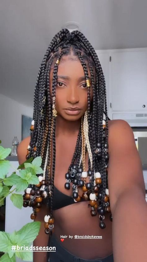 Braided Hairstyles 4c Hair, Braids Baddie, Hairstyles 4c Hair, Knotless Braids With Beads, Brown Box Braids, Hairstyles 4c, Natural Hair Pictures, Cornrows Natural Hair, Blonde Box Braids