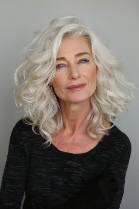 Long Hair Older Women, Long Hairstyles For Women, Long Silver Hair, 60 Hair, Grey Curly Hair, Long White Hair, Grey White Hair, Going Grey, Hairstyles For Women Over 60