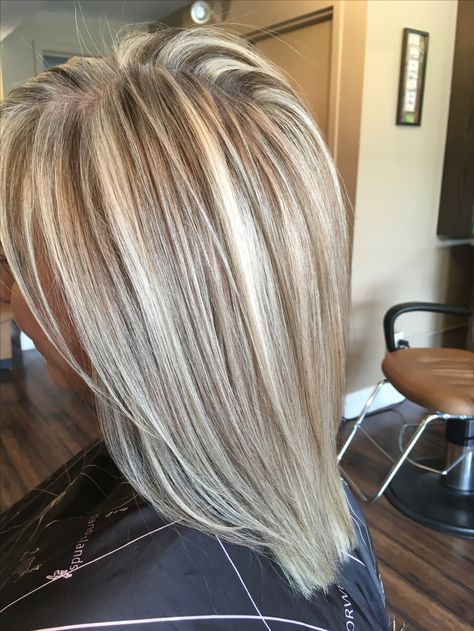 Platinum Blonde Highlights On Brown Hair Short Hair, High And Low Lights Hair Blonde, Hair Color Blonde Highlights, Platinum Blonde Hair Color, Icy Blonde Hair, Hair Highlights And Lowlights, Brown Hair With Blonde Highlights, Ash Blonde Hair, Gray Hair Highlights