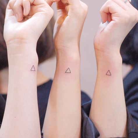 Matching Triangle Tattoos, Tiny Tattoos For Three Friends, Dainty Triangle Tattoo, Tattoo For Three Friends, Tattoo Ideas For Three Best Friends, Tattoo For Three Best Friends, Three Friends Tattoo Ideas, Tattoos For Three Best Friends, Three Best Friend Tattoos