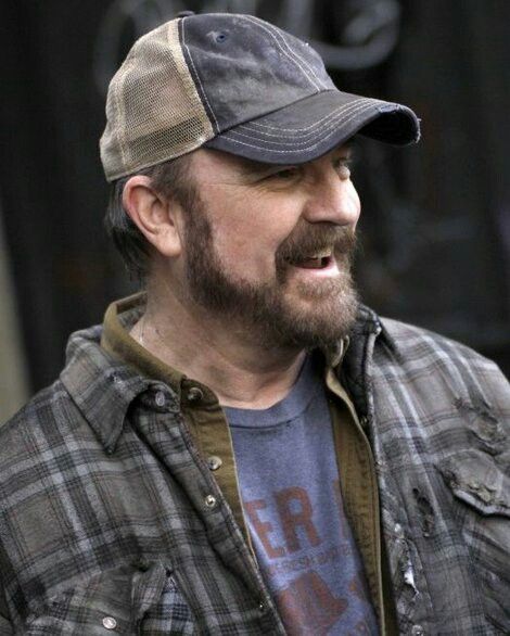 Bobby Singer Cosplay idea Bobby Singer Supernatural, Supernatural Bobby, Jim Beaver, Bobby Singer, Supernatural Quotes, Supernatural Tv Show, Beard Lover, Winchester Boys, Tv Supernatural