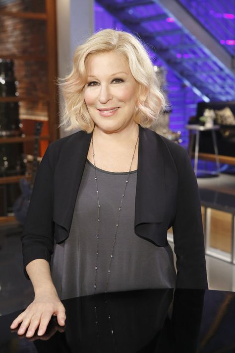 Bette Midler Ditched Her Gray Hair For This Beautiful, Softer Shade | The Huffington Post Bette Middler, Aging Gracefully Hair, The Stepford Wives, Stepford Wives, Brassy Blonde, Stepford Wife, Soft Blonde, Bette Midler, Natalie Wood