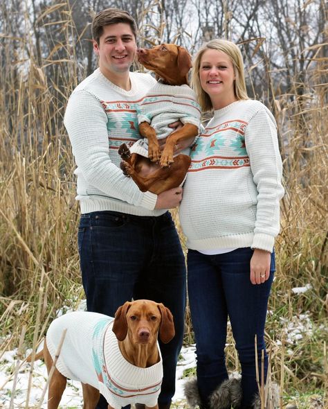 Sweaters For Dogs, Coats For Dogs, Dogs And Owners, Dog And Human, Dog Match, Family Christmas Outfits, Dog Outfits, Hipster Dog, Small Dog Sweaters